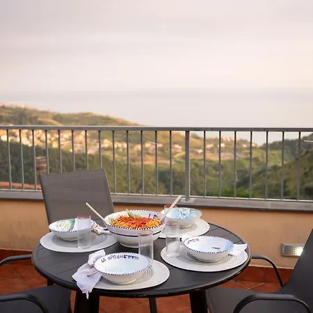 Dino, Casa Con Vista Panoramica A 8 Minuti Dal Centro Di Apartamento *