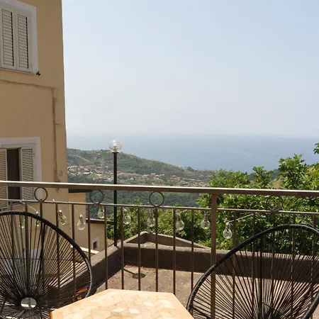 Dino, Casa Con Vista Panoramica A 8 Minuti Dal Centro Di *