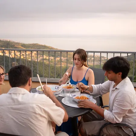 Apartment Dino, Casa Con Vista Panoramica A 8 Minuti Dal Centro Di Diamante