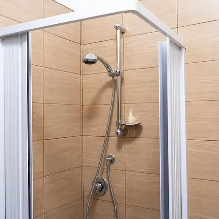 Apartment Dino, Casa Con Vista Panoramica A 8 Minuti Dal Centro Di