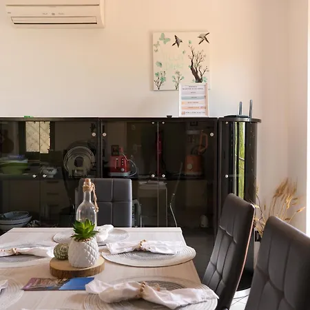 Dino, Casa Con Vista Panoramica A 8 Minuti Dal Centro Di Apartament