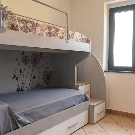 Dino, Casa Con Vista Panoramica A 8 Minuti Dal Centro Di Apartament