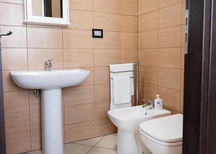 Dino, Casa Con Vista Panoramica A 8 Minuti Dal Centro Di *