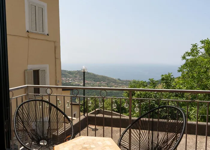 Dino, Casa Con Vista Panoramica A 8 Minuti Dal Centro Di *