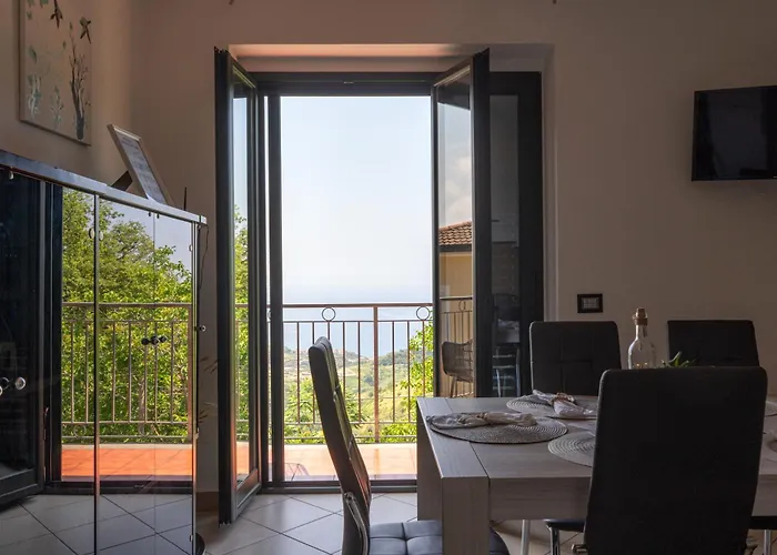 Dino, Casa Con Vista Panoramica A 8 Minuti Dal Centro Di